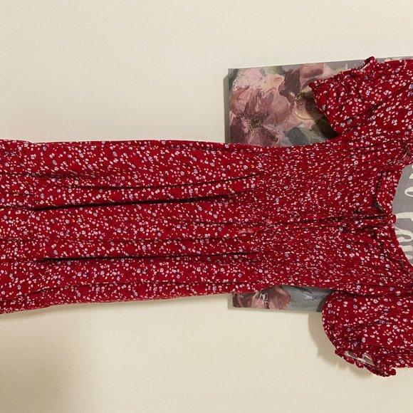 red dress - Picture 6 of 9